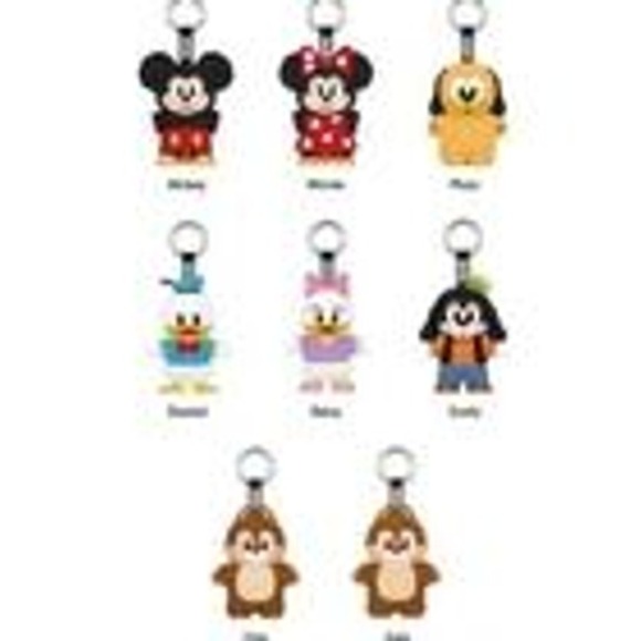 POP MART Mickey Family Keychain Series Confirmed Figure Plush Doll - DAISY - Picture 2 of 3
